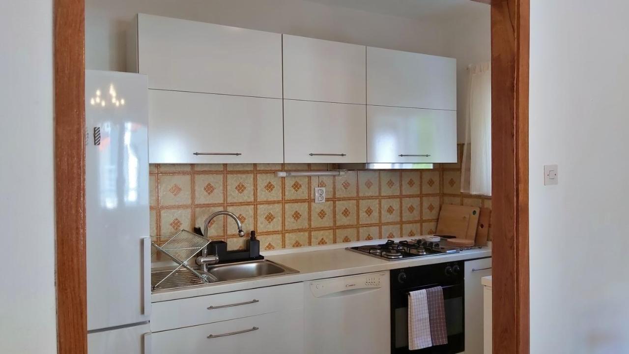 Apartment Juta Mimice Exterior photo