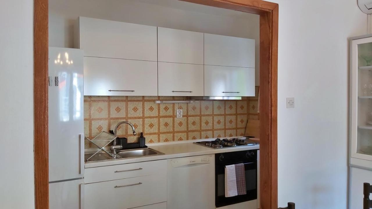 Apartment Juta Mimice Exterior photo